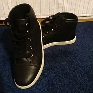 Cute Hi-Top girls Sneakers Size 3